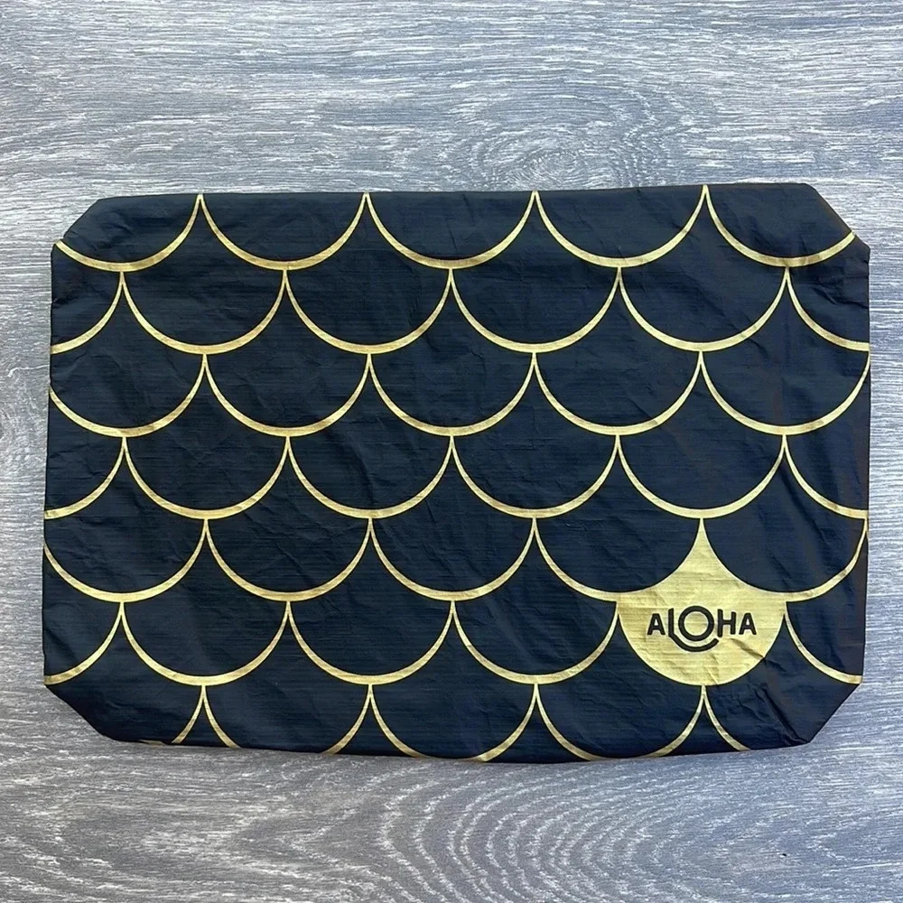 Aloha Collection Small Pouch, Mermaid, gold on black - Picture 7 of 7